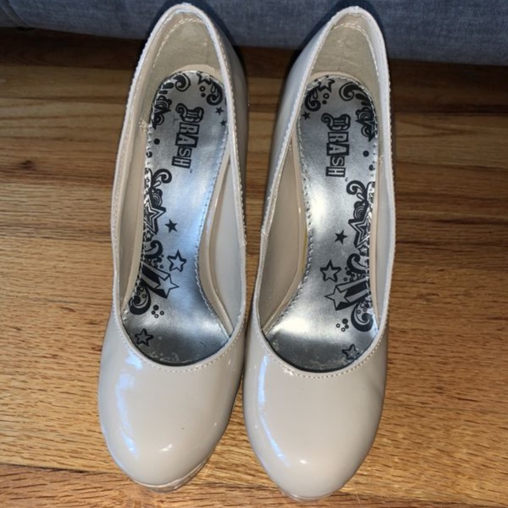 Nude heels, size 7.5